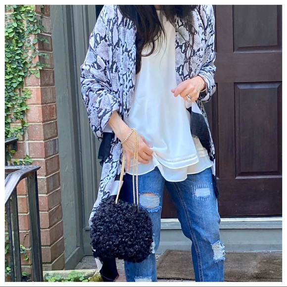 ✨LAST ONE✨BEAUTIFUL CHIC LEOPARD SCARF/SHAWL - Picture 6 of 10